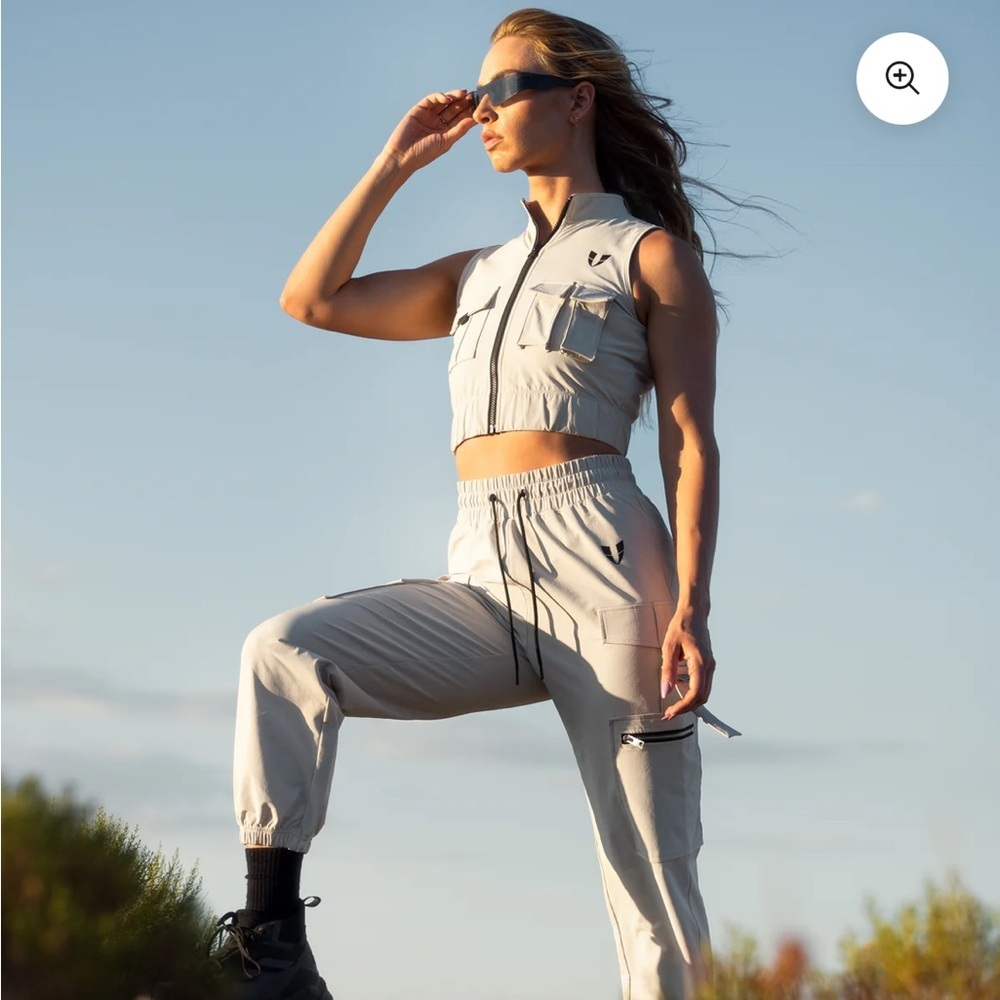 NEW FIRM ABS CREAM TAN CARGO PANTS TRACK JOGGERS MEDIUM